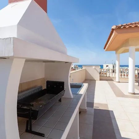Penthouse 365 Sunsets Апартаменты Пафос