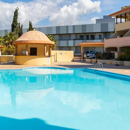 Penthouse 365 Sunsets Apartment *