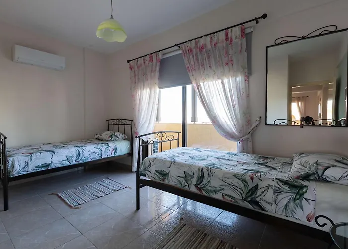 Lejlighed Penthouse 365 Sunsets Paphos