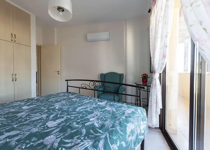 Penthouse 365 Sunsets * Paphos